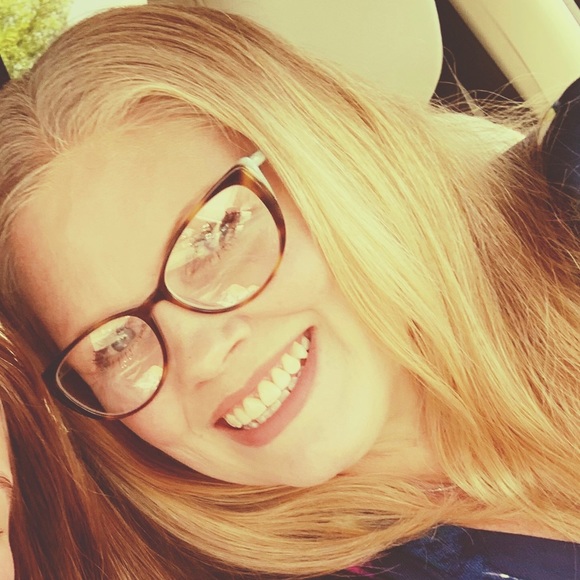 Meet your Posher, Dawn - Picture 1 of 1